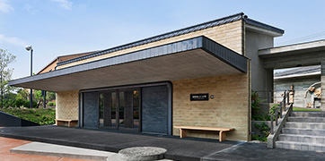 Photo of the building.