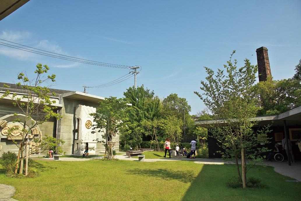 Terracotta Park at  INAX MUSEUMS
