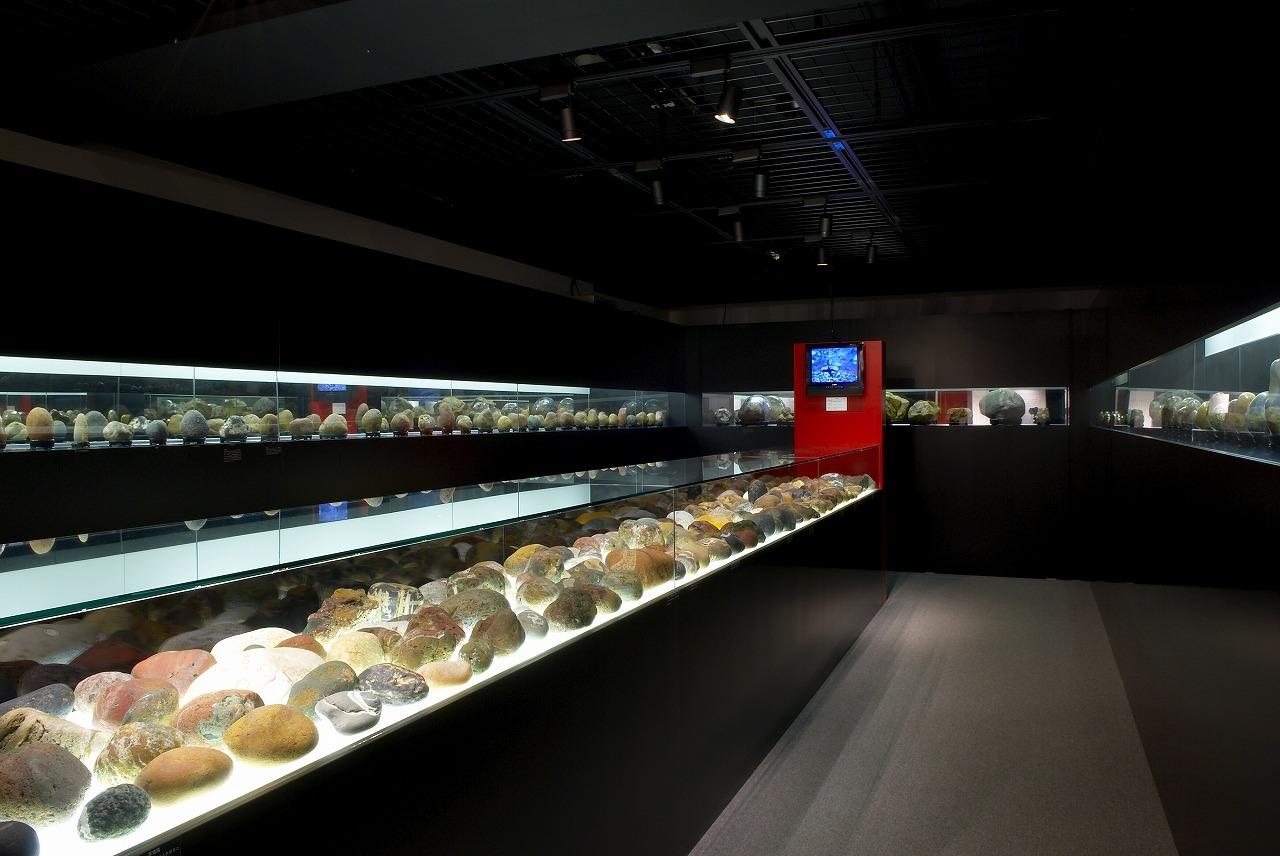 「Rocks are beautiful, rocks are mysterious --Tsugaru:Land of amazing rocks」2007