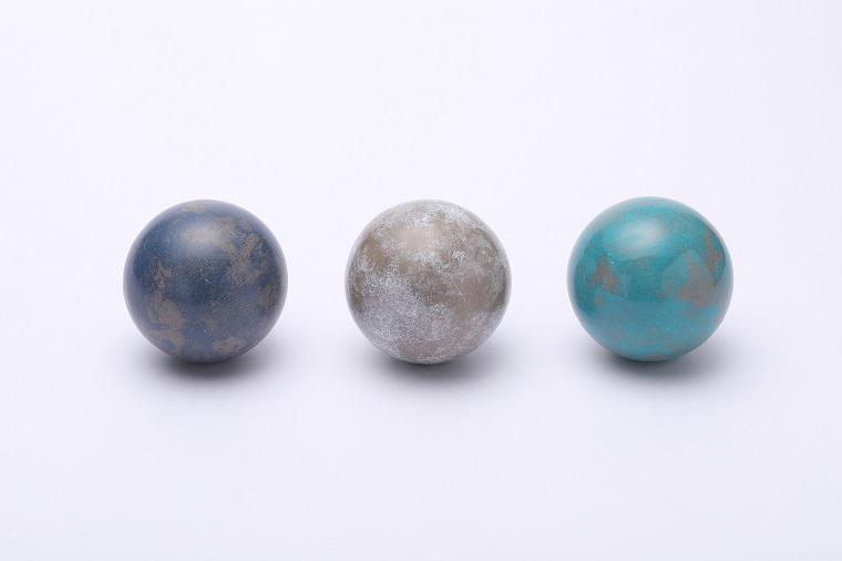 3 colors