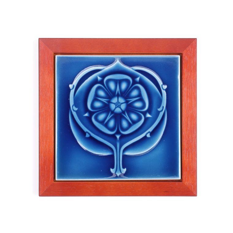 復原ヴィクトリアンタイル（ブルー・額装ライトブラウン）タイル：15×15㎝ 木枠：19.2×19.2㎝  3300円（税込）