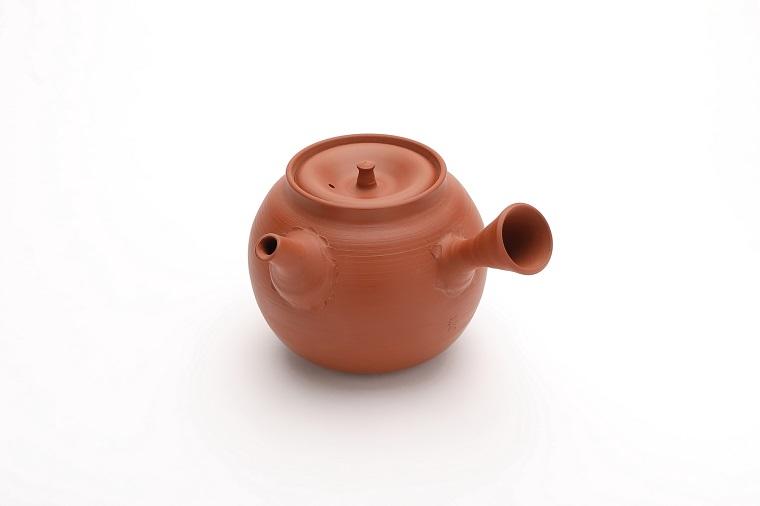 伊藤雅風作 常滑焼急須  16,000円（税別）