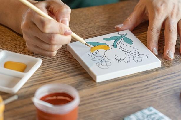 絵付け体験再開と料金改定のお知らせ 「陶楽工房 」