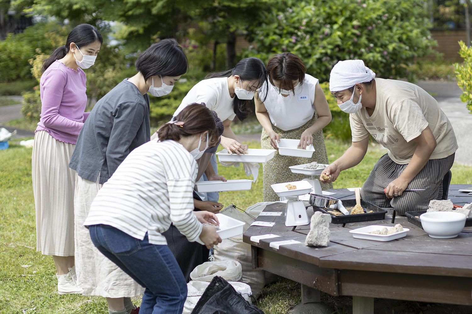 土はブレンドしてもよいため、土選びは真剣そのもの