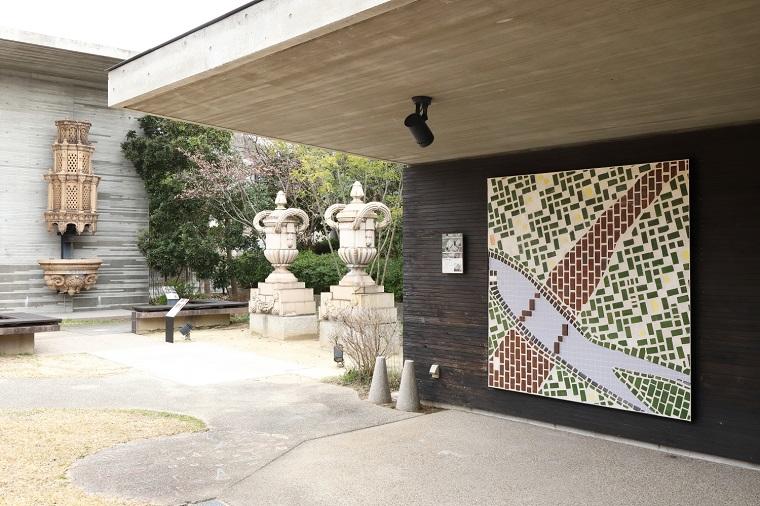 丸栄百貨店本館 西側 タイル壁画 常設展示（テラコッタパーク）