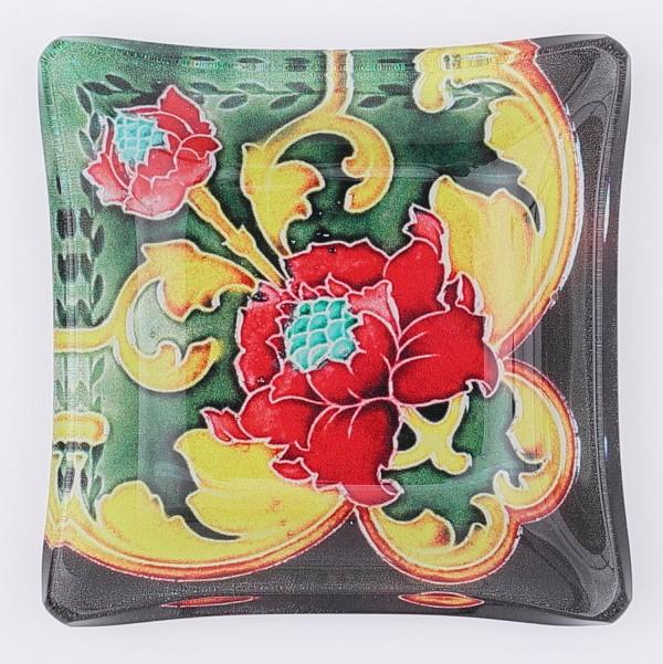 ヴィクトリアンタイル柄 ガラス小皿 サイズ：約H8×W8cm（厚さ1.5㎝）
