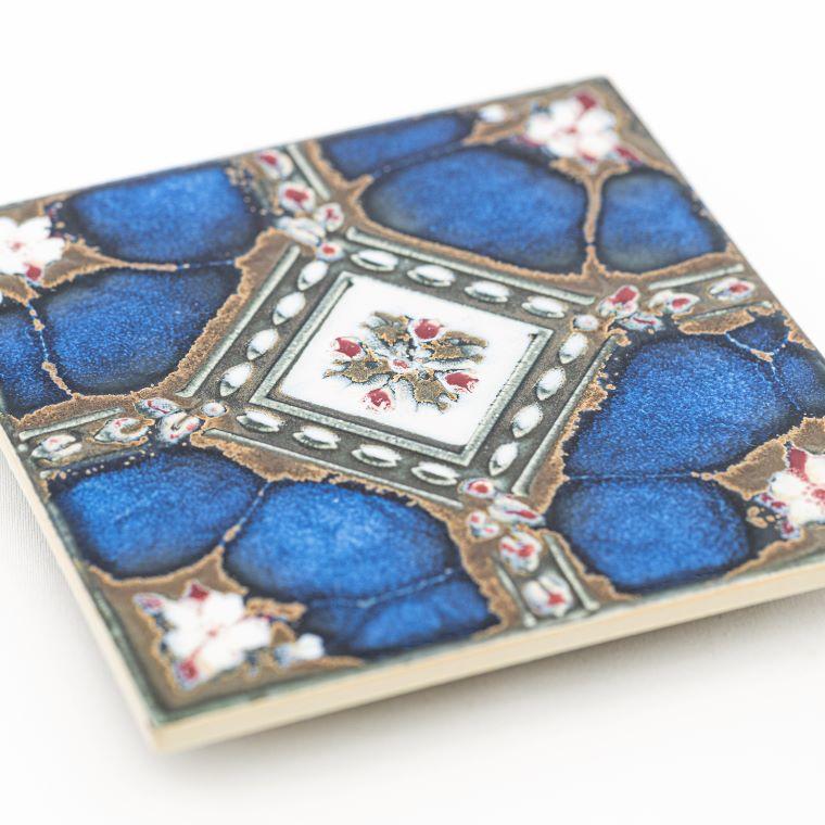 日本のタイル「草花文プリントなまこ釉」15cm×15cm