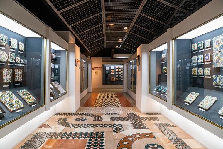 「世界のタイル博物館」2階 常設展示室