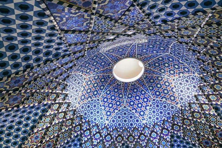 「世界のタイル博物館」1F  イスラームのタイル張りドーム天井