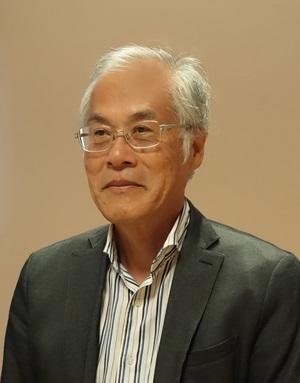 藤森 照信： 建築史家、建築家。
